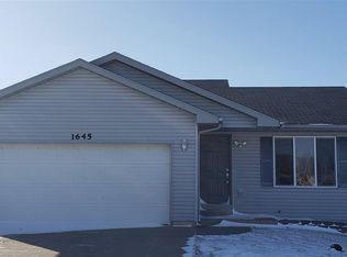 1645 Sunset Dr SW, Le Mars, IA 51031