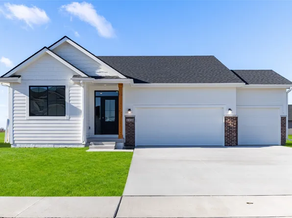 1116 Mulberry Dr NW, Bondurant, IA 50035