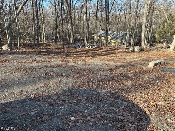 2 Pochuck Dr, Vernon Twp., NJ 07461