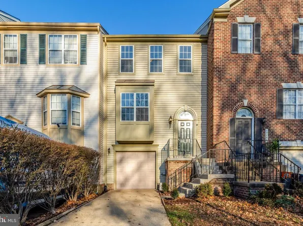 13708 Glassford Pl, Centreville, VA 20120