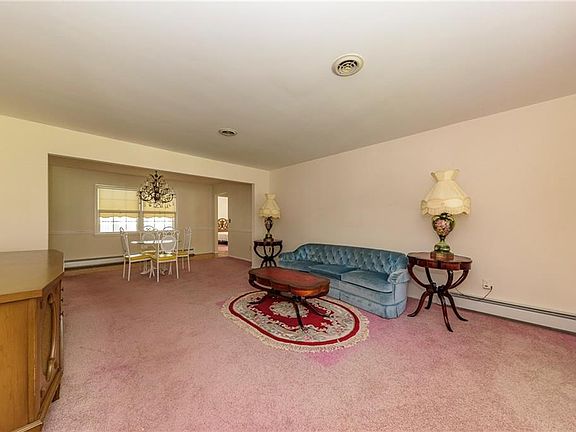 3rd image of 73 Northumberland Dr