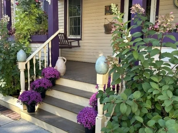 5 S Harrison St, Frenchtown Boro, NJ 08825