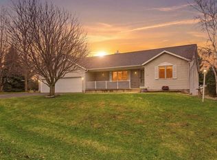 2734 Brooks Ridge Drive, Sun Prairie, WI 53590