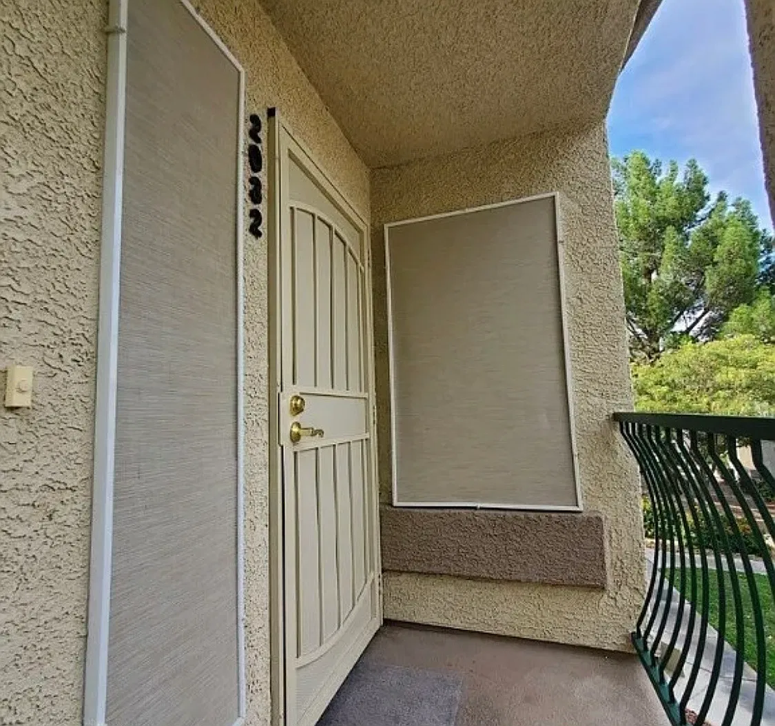 5710 E Tropicana Ave — Photo 2