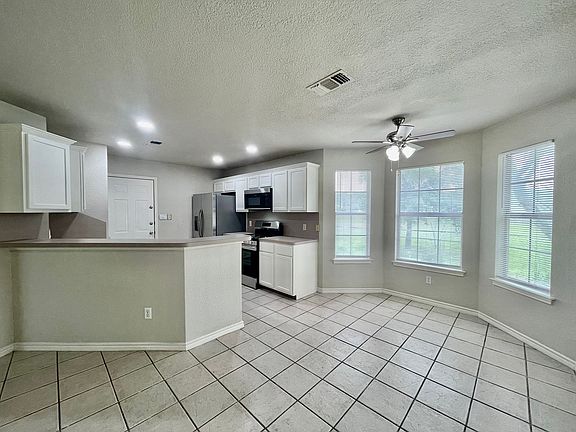 5th image of 1825 Pearce Ct