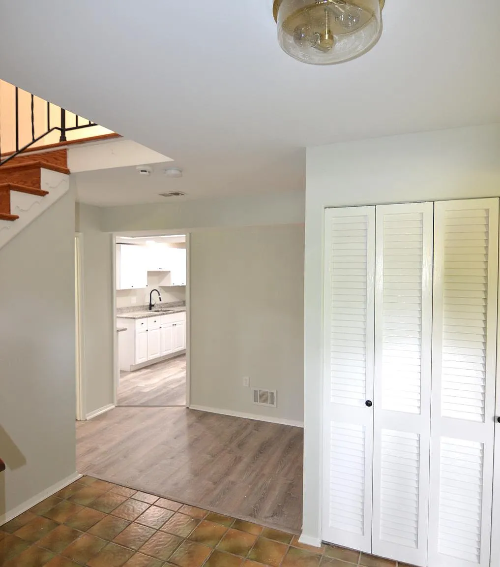 5 bed, 2104 sqft, $3,500 — Photo 3