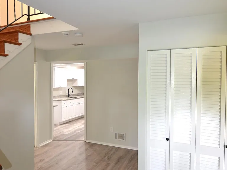 14011 Eagle Ct — Photo 3