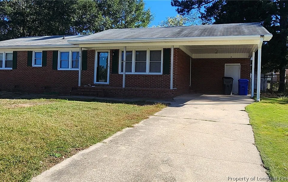 701 Freda Ct