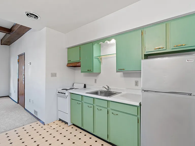 617 Bellefonte St #1 — Photo 8