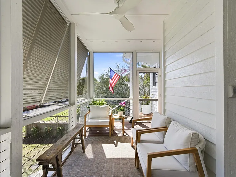 2220 Jasper Blvd — Photo 3