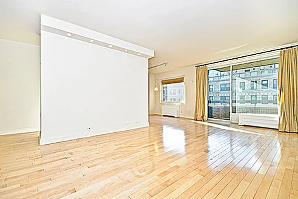 Sold by Adriana Arciello, LREB | media 24