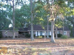 107 Meadovista Dr, Griffin, GA 30224