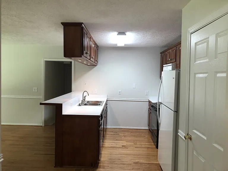 125 Old Qualls Rd — Photo 4