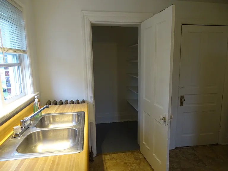 435B Winchester Ave — Photo 22