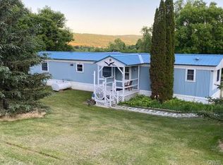 5960 Stockbridge Hill Rd, Munnsville, NY 13409