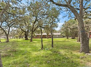 658 Rosewood Ave, Boerne, TX 78006