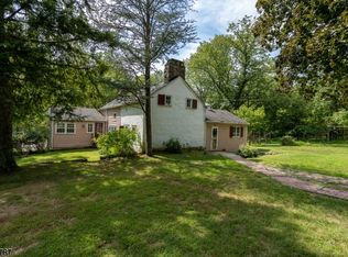 340 Sidney Rd, Pittstown, NJ 08867