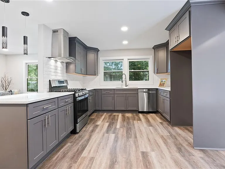 3439 Jackson Dr — Photo 4
