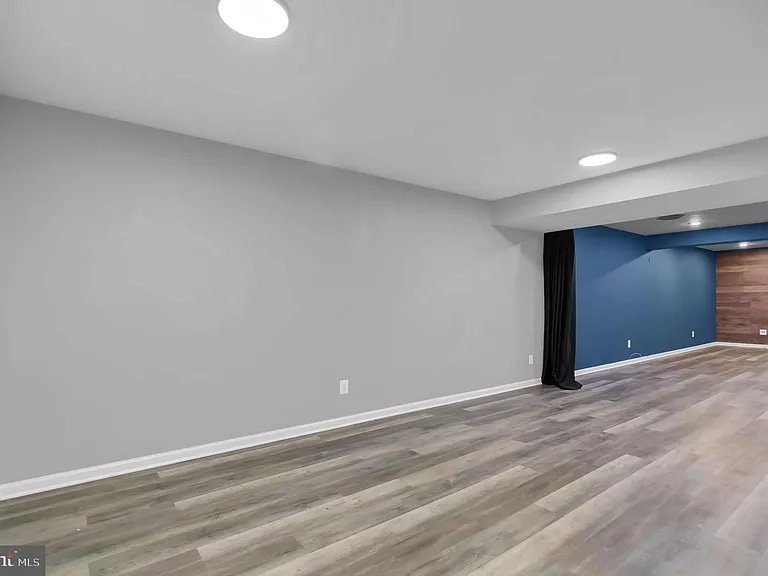 2548 Port Potomac Ave — Photo 35