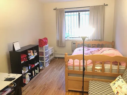 Rented by 18 REALTY | media 2