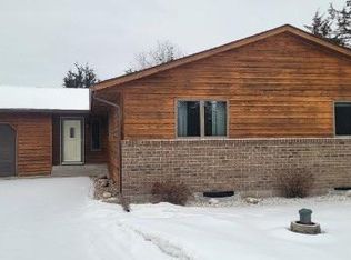 1072 Buck Rdg, Hudson, WI 54016