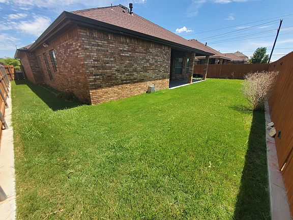 3rd image of 3303 Rembrandt Ave