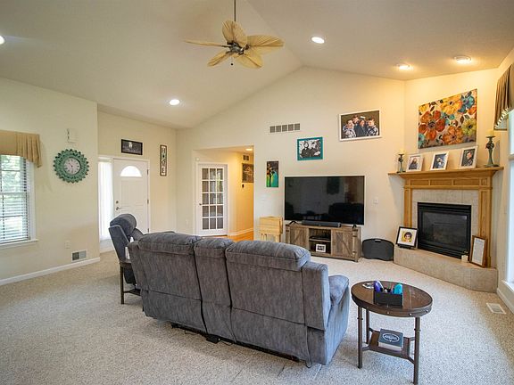4th image of 2539 Rushbrook Dr