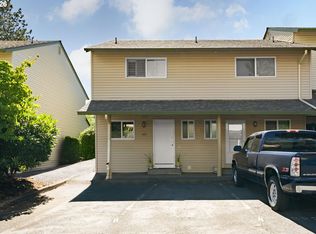 541 N Hayden Bay Dr, Portland, OR 97217