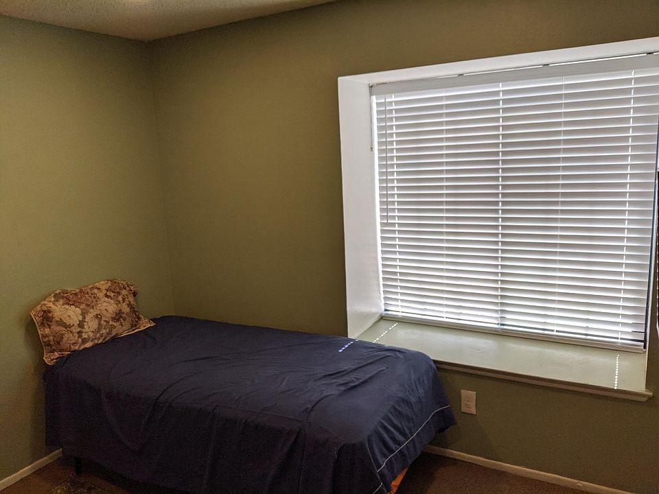 2nd image of 25084 Quebrada Ct #1