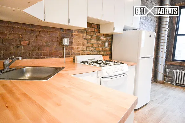 Rented by Citi Habitats | media 44