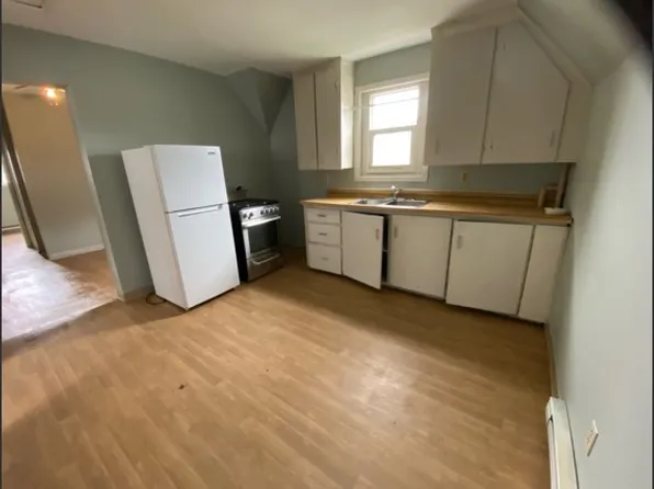 184 Dennis St #2, Sault Ste. Marie, ON P6A 2X3