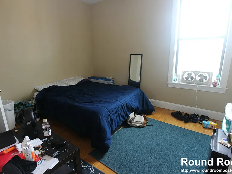 17 Highgate St #16 — Photo 6