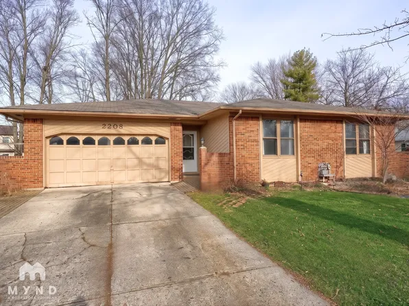 2208 Surreygate Dr, Columbus, OH 43235