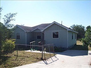 1st image of 121 Alta St