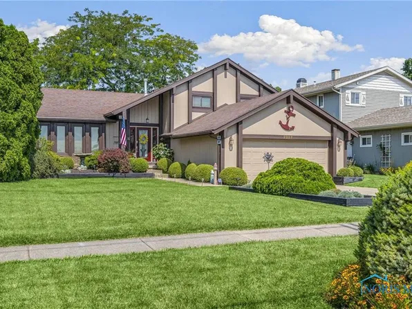 2227 Shoreland Ave, Toledo, OH 43611