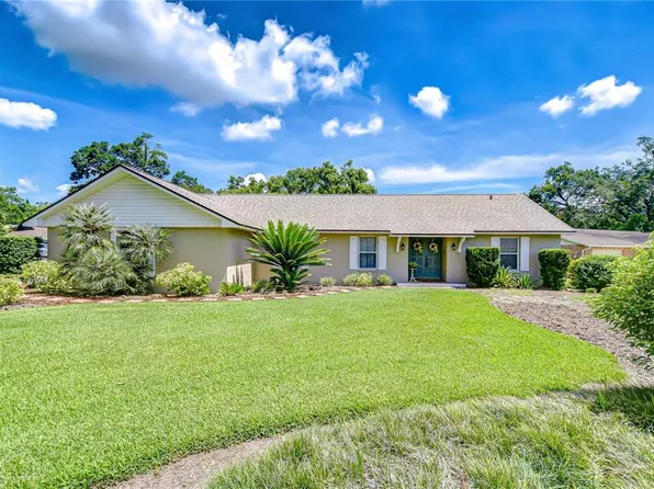 1807 Parkwood Dr, Valrico, FL 33594