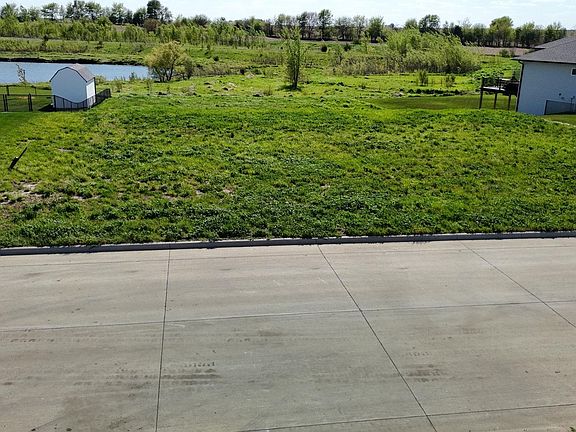 2nd image of 4631 Wild Horse Dr