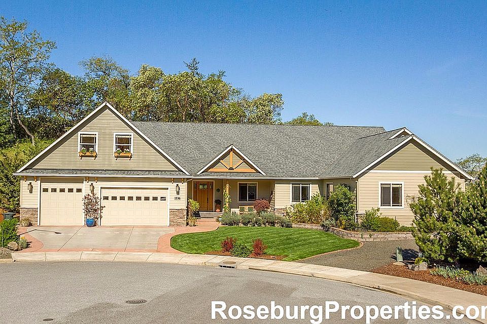 1536 NE Vista FE Ct Roseburg