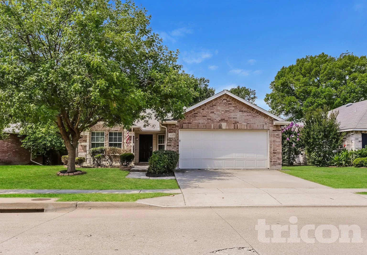 16325 Cowboy Trail Justin TX — Photo 1