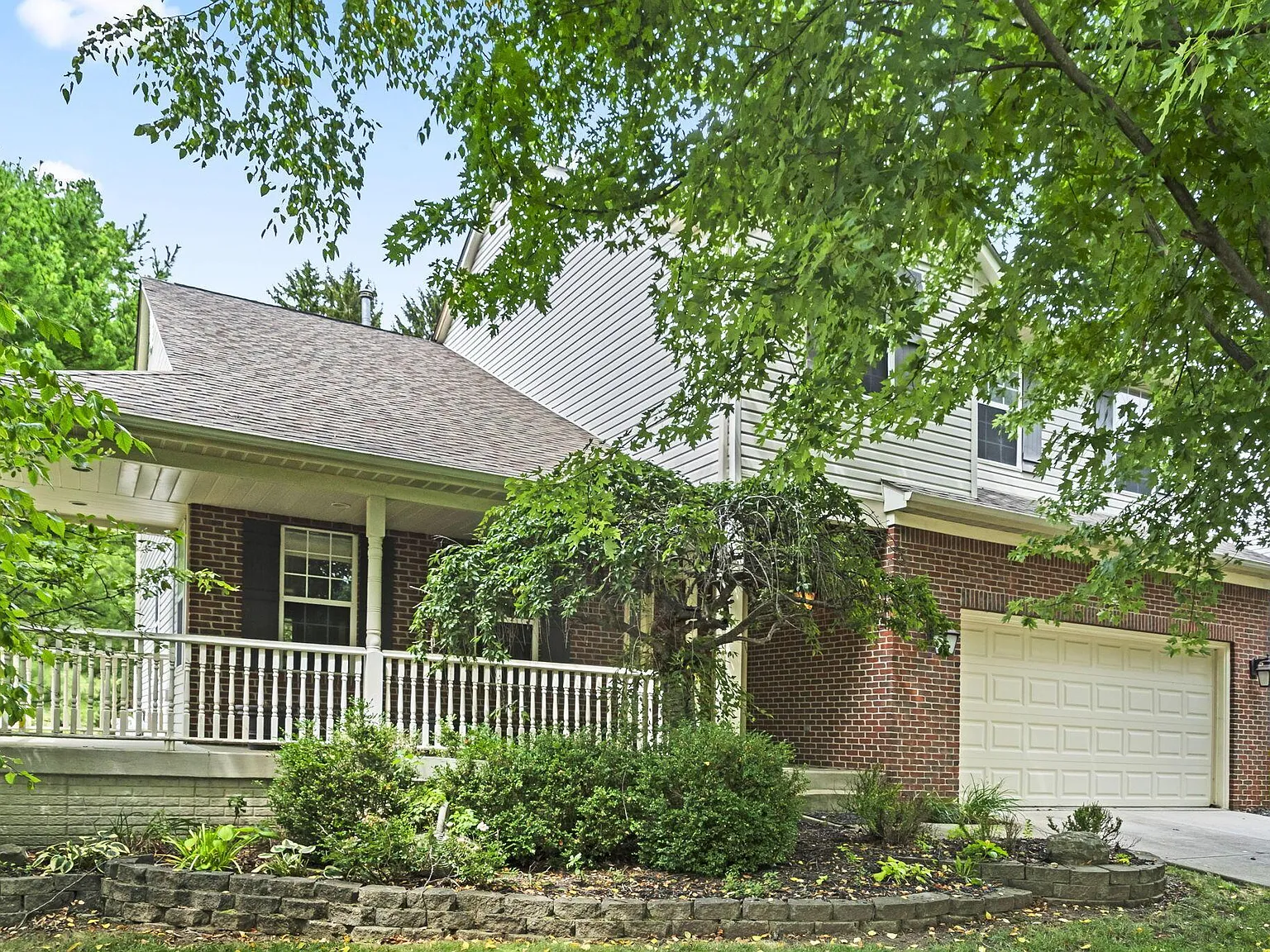 4 bed, 4.0 bath, 2681 sqft, $2,500 — Photo 3