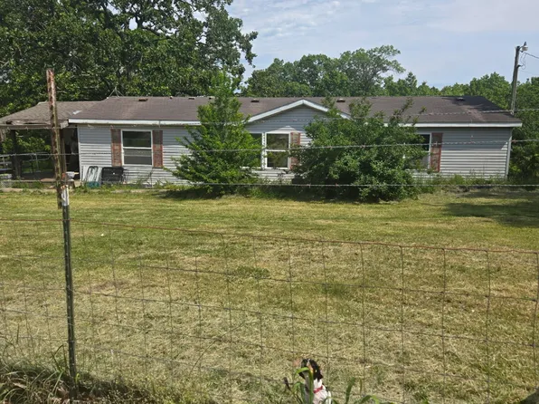 9123 Farm Road 1232, Aurora, MO 65605