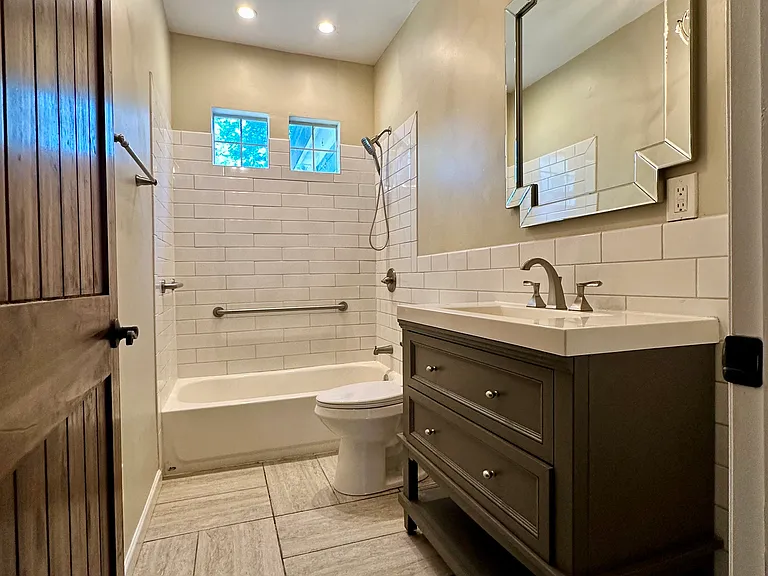 4346 Council Cir #4346 — Photo 11