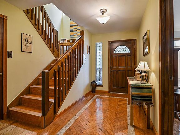 5th image of 5707 Lorinowoods Dr