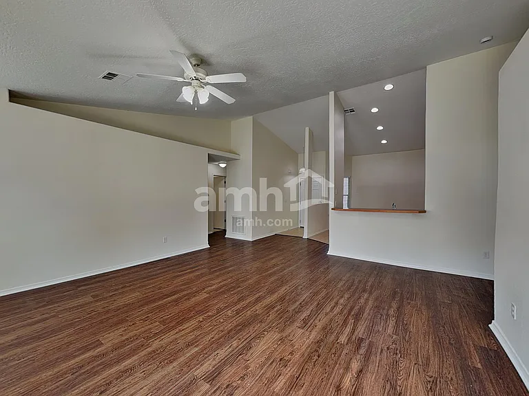 3008 Woodbridge St — Photo 8