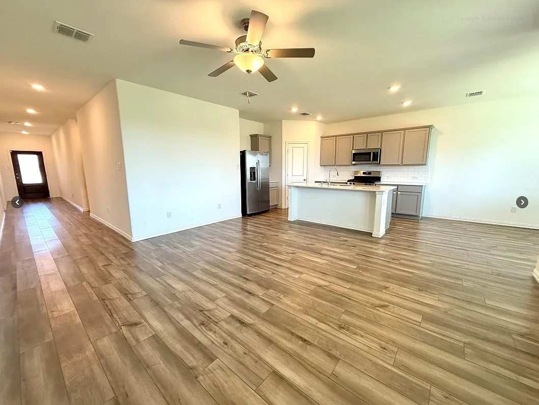 4 bed, 1838 sqft, $2,300 — Photo 4