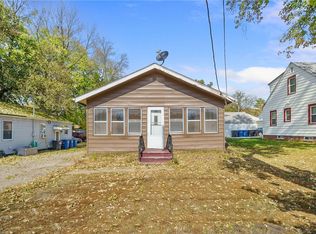 3244 E University Ave, Des Moines, IA 50317