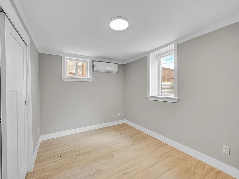 1584 Meade St — Photo 18