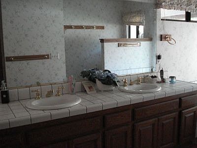 5th image of 4940 Sacramento Ave