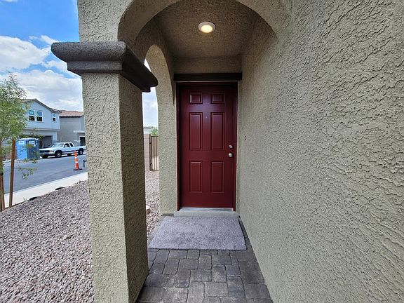 3rd image of 8180 Seminario Ave