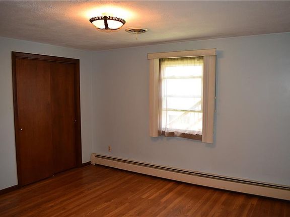 4th image of 12 Link St